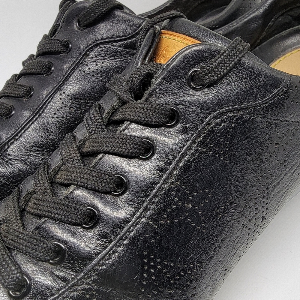 LOUIS VUITTON Black Leather Sneaker Footware